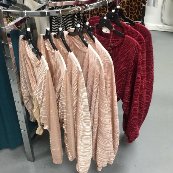 ONLY L LEFT! Crinkle Fabric V-Plunge Bodysuit - Picture 6 of 6